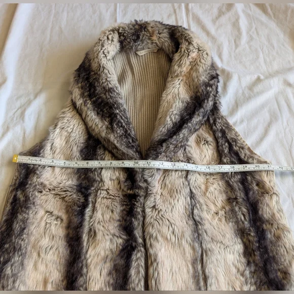 Soft Surroundings Feux Fox Fur And Knit Sweater Vest Size 1X - Picture 8 of 9